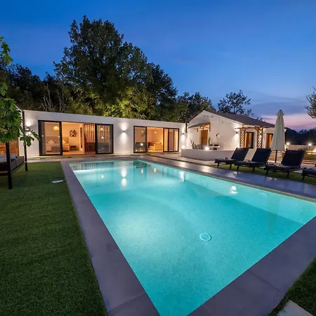 Villa The Well House By Iwawi