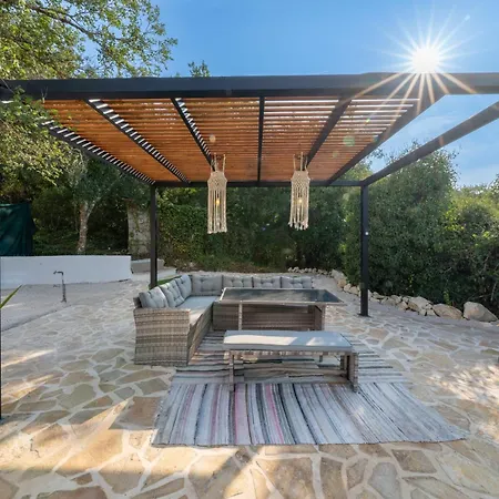 The Well House By Iwawi Villa