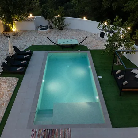 The Well House By Iwawi Villa *