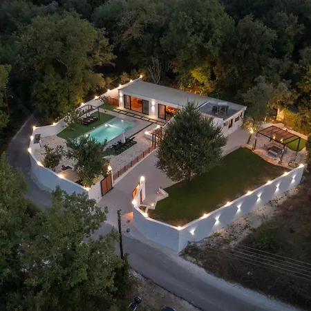 Villa The Well House By Iwawi *