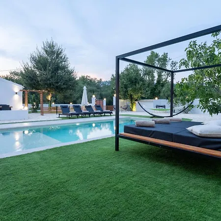 Villa The Well House By Iwawi Faiakes